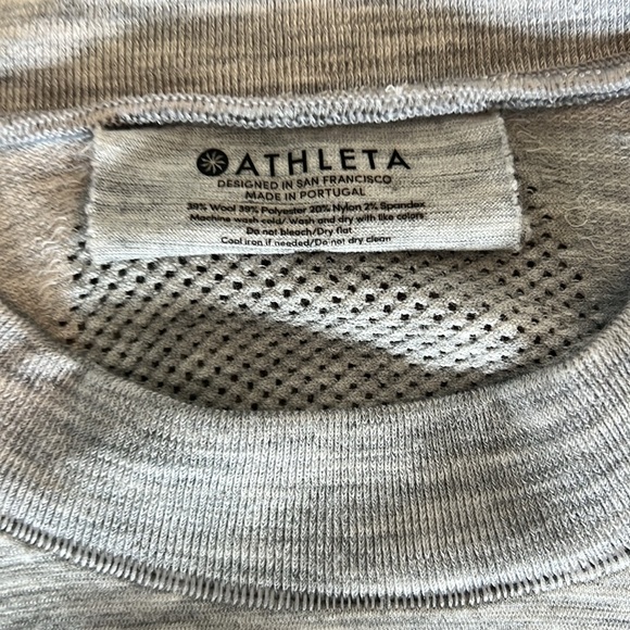 Athleta Foresthill long sleeve top XS - Picture 4 of 4